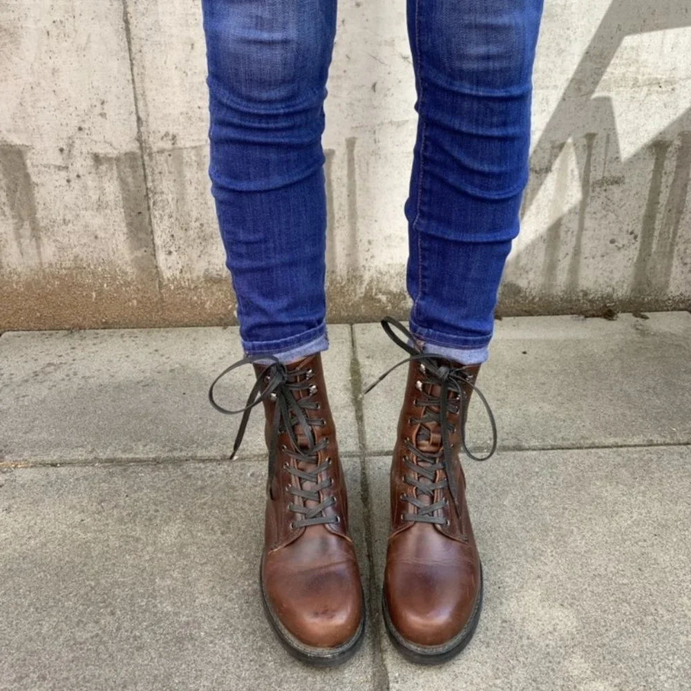 Frye Carson Lug Lace Up Brown Real Leather Combat Granny Pull On Cute Ankle Boot - Picture 1 of 13